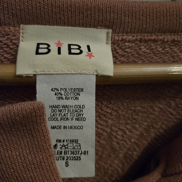 Button pull over - Picture 2 of 4